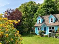 Cosy Karibu cottage with stunning canal views - Ferienwohnung