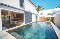 Villa Standing avec piscine, jardin, bord de mer - B&B Saint-Gilles les Bains