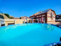 Warner,piscina, aire ac, barbacoa, chillout, 400m patio - B&B