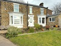Spacious 4BR Retreat for 8 With Parking - B&B Unstone
