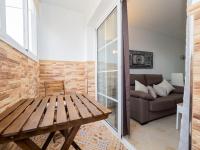 Cubo's Ideal Alhaurin Job - B&B