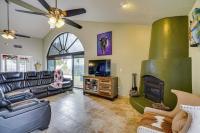 Views and Fire Pit Hilltop Retreat in Rio Rico! - Chambres d’hôtes Rio Rico