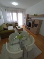 Apartamento de 1 dormitorio con balcón