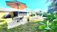 Coastal Charm Cozy Private Home in Cape Coral - B&B