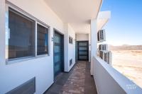 Stylish Condo with Pools Gym Sunset Bay Views - B&B La Paz