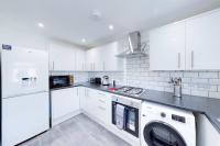 3 Bed Bedford House Parking WiFi Sleeps 5 - B&B Bedford