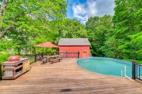 Charming Ballston Spa Home with Sauna and Private Pool - B&B