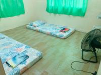 Camera Familiare con Bagno in Comune