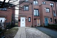 Cozy Place in Salford, Sleeps 8, 4 Bedroom, 5 Beds - Chambres d'hôtes Manchester