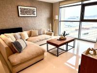 Luxe Cardiff Centre Apartment Free Parking - Chambres d’hôtes