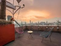 Botanic Loft Stylish & Cozy Retreat w Kitchen & Private Bath - B&B