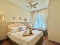 Three-Bedroom Apartment with Balcony