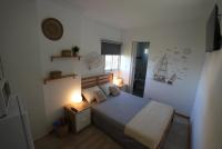 Rock’s Beach Spot Suit - B&B Costa da Caparica