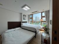 Appartamento con 2 Camere da Letto e Vista Giardino 