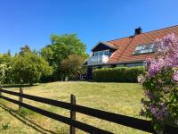 Villa Fridhem, lovely villa by the sea near Visby - B&B