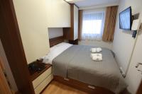 Srebrena Vila Apartman ELENA 5 - B&B Jahorina