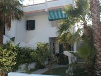 Appartamento con 2 Camere da Letto e Balcone