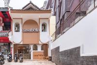 Casabella Bandung - Bed and Breakfast