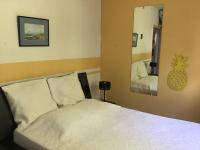 Doppelzimmer mit Gartenblick