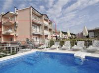 Apartment Joza with pool and sea view, 2 min walk to the beach - B&B
