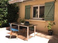 Chambre en centre ville avec jacuzzi - B&B Nîmes