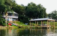 Lakefront with Dock on Private Lake Florence near Montverde Academy - B&B Montverde