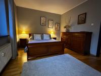 Dobra z parkingiem, wifi, self-check in, galeria handlowa - B&B Katowice