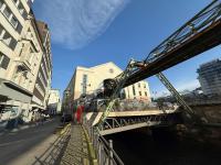 Schwebebahn View Apartment - B&B