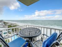 Oceanfront Condo Sleeps 6 Walk To Beach Pool - B&B Clearwater Beach