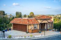 Luxury Modern w/ Great LA Views - Bed and Breakfast Woodland Hills