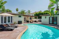 Cozy Home with Pool and Jacuzzi Minutes from Universal Studios - Ferienwohnung