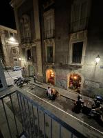 Camera Matrimoniale con Bagno in Comune 