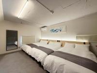Reno bld by b hotel - Modern 2-Story Apt Near Peace Park Sleeps 10 - Ferienwohnung Hiroshima