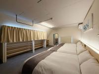 Reno bld by b hotel - Modern 2-Story Apt Near Peace Park Sleeps 10 - Chambres d'hôtes Hiroshima