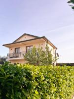 Apartment with Garden View