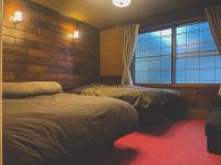 TOYS 927 private room guesthouse and gallery, next to the cinema theater - Chambres d'hôtes Toyooka