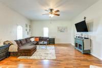 Private Patio with View Peaceful Trenton Home - B&B