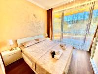 One-Bedroom Apartment with City View