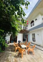 D'Flora Homestay - B&B