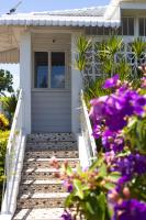 Modern Pool Oasis & Seaside Abode - Ferienwohnung Brighton