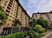 1Br QC Furnished Condo FREE Pool Access, FAST WIFI - B&B Manila