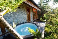 Les Chalets de Chanteloube "chalets insolites & spa" - B&B Chorges