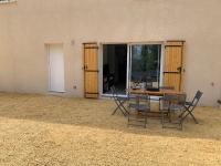 Gîte le kaki - Bed and Breakfast Saint-Julien-de-Peyrolas