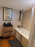 Studio indépendant tout équipé - B&B Saint-Marcel