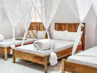 Triple Room with Shared Bathroom