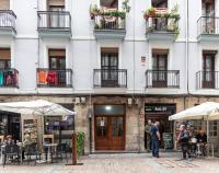Ayuntamiento Bilbao, Casco Viejo -Parking optional - B&B Bilbao