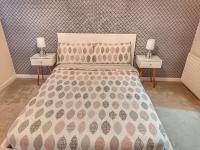 Steps away from Top Attractions, 2 Bed 2 Bath, Cathedral Quarter, Free Parking - B&B Belfast