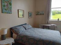 Upper East Wing Apartment in Richmond House - B&B Fermoy