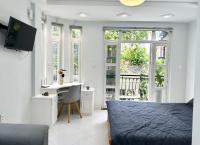 Studio mit Balkon