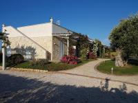 Casa Leralora - Elegante villa con piscina, a due passi dal mare - B&B Conversano